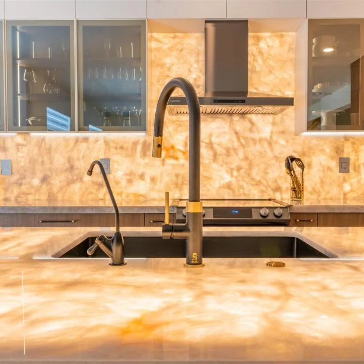 Modern onyx kitchen miami