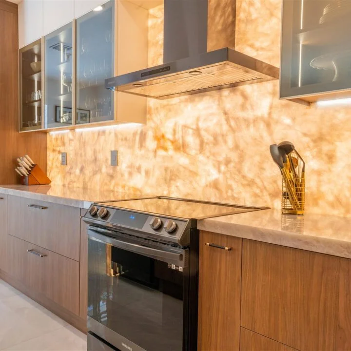 Modern onyx kitchen miami