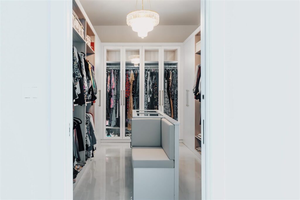 Custom Closets Designers in Three Sisters Island FL